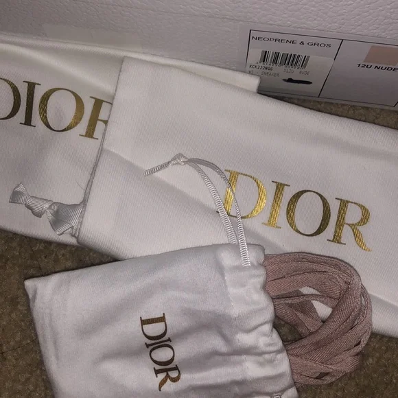 Women Dior Sneakers - Picture 4 of 6